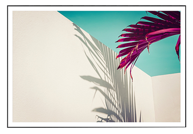Постер «Яркий геометрический коллаж с пальмовым листом» (67 х 97 см) В спальню В прихожую Домашний офис В кабинет В гостиную, гарантия 12 месяцев